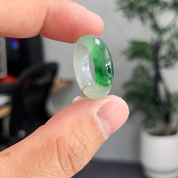 翡翠未镶嵌戒指8号