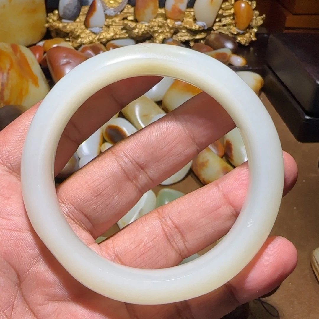 阿***玉和田玉（白玉）未镶嵌颈饰