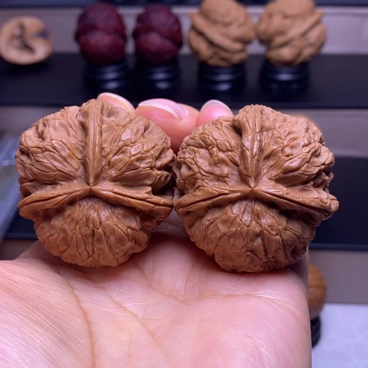 文玩核桃把件浪叠纹三楞17