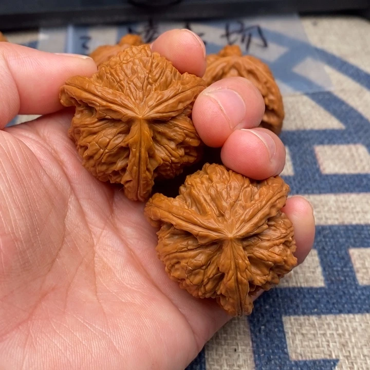 吊坠文玩核桃假***儿三棱