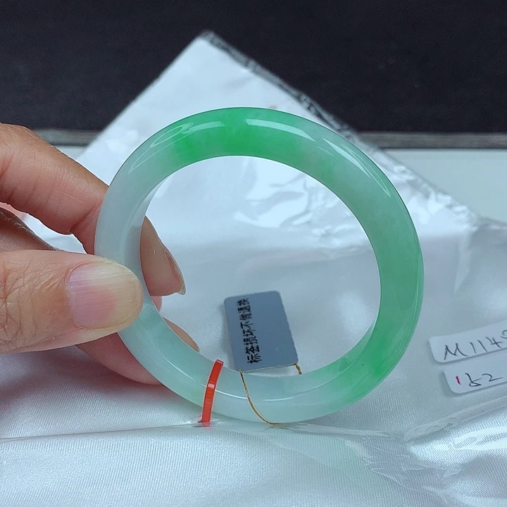 翡翠未镶嵌手镯52圈4812