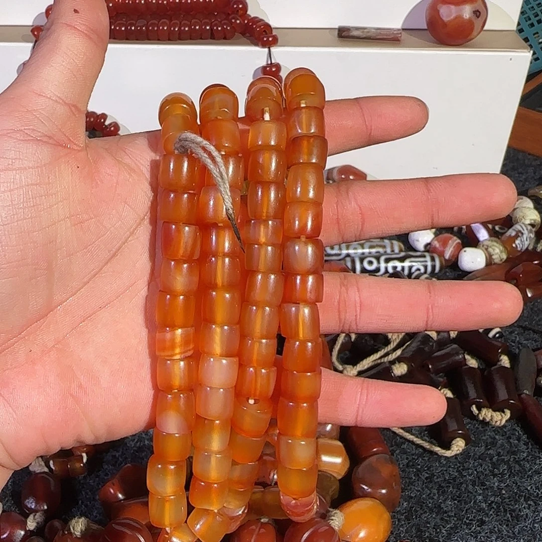 东***人玛瑙/玉髓未镶嵌颈饰