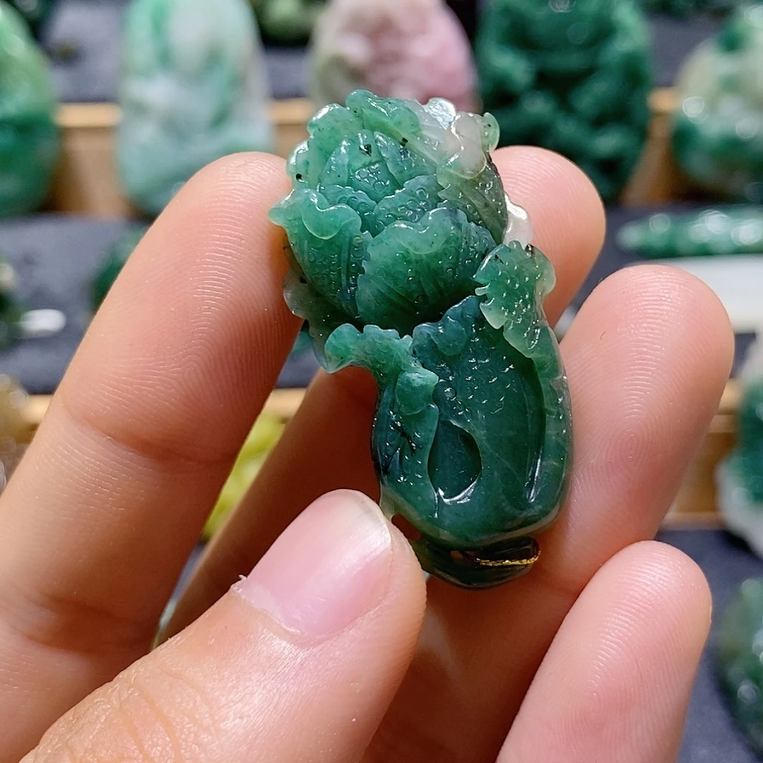 独山玉未镶嵌吊坠