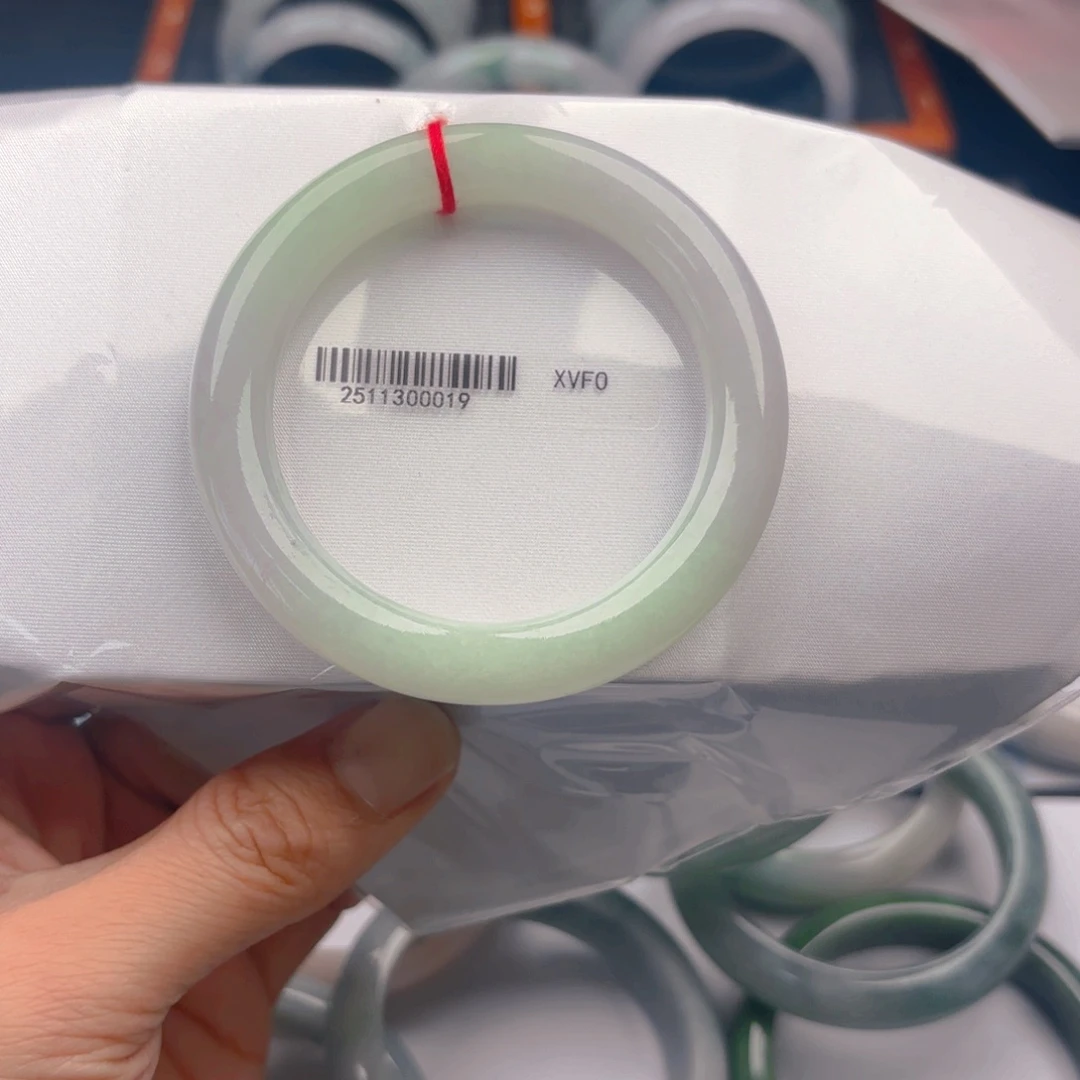 翡翠未镶嵌手镯5354. 45