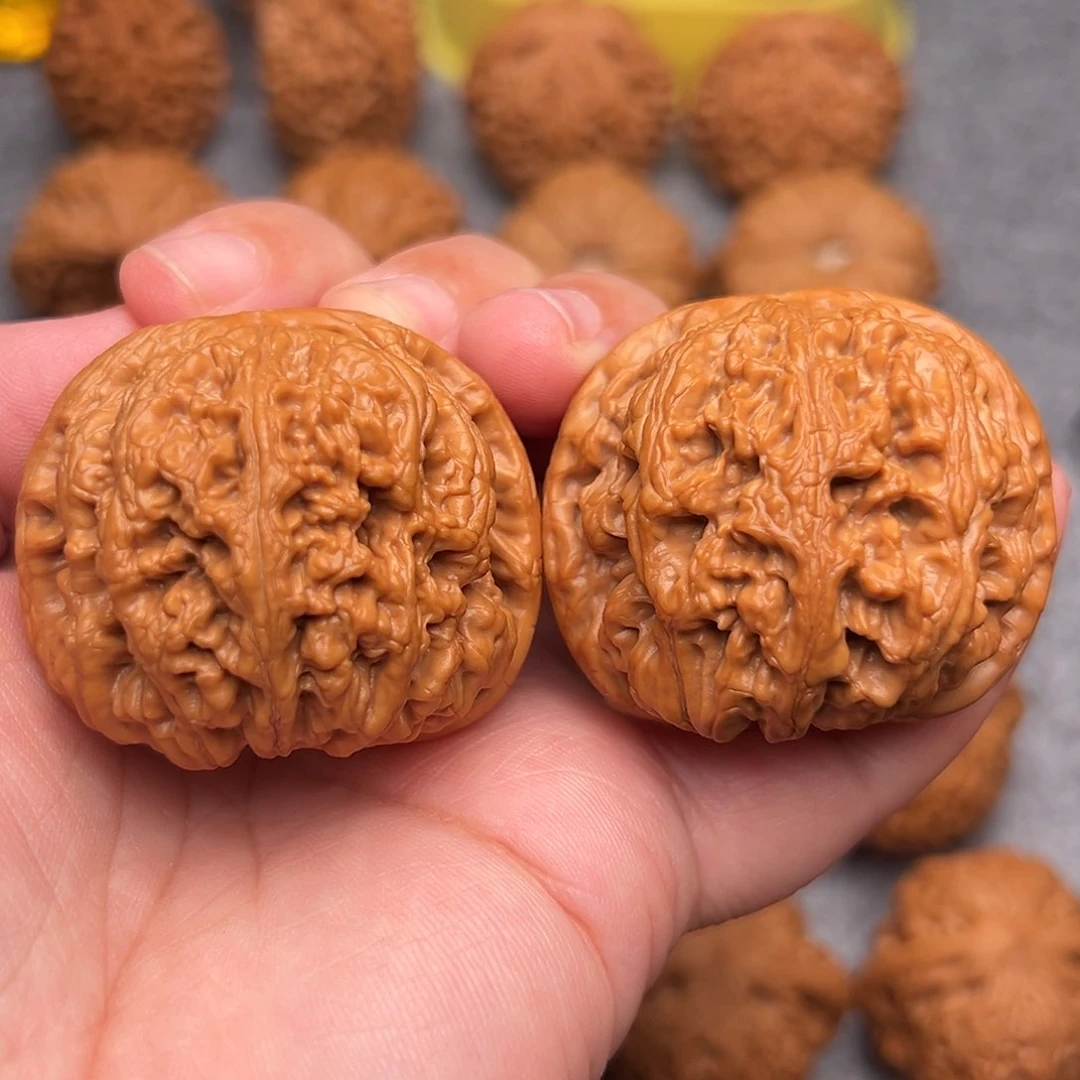 文玩核桃把件45精品毕业粗筋