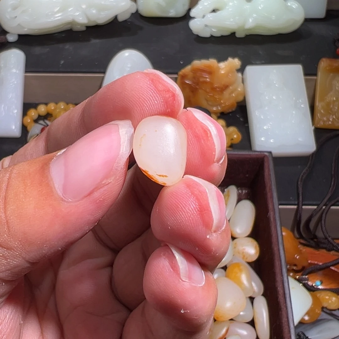 和田玉颈饰未镶嵌茉*?