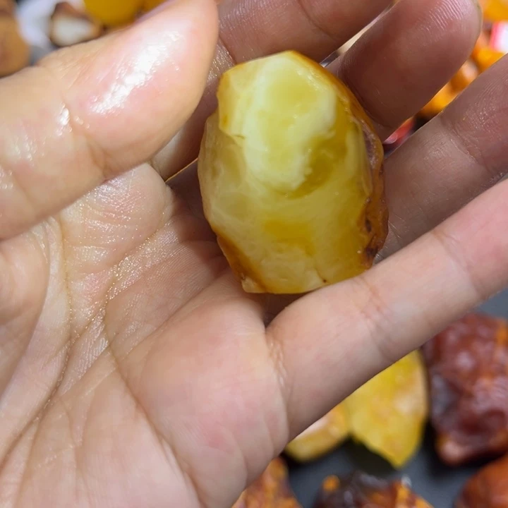未镶嵌定制蜜蜡蜜蜡定制