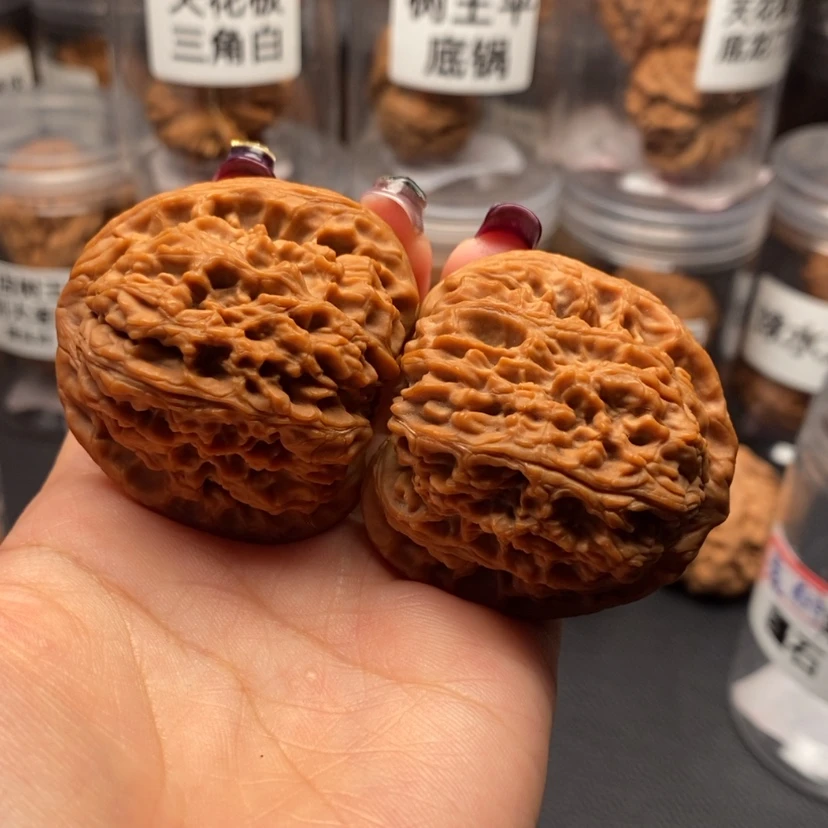 【闪购商品】吊坠文玩核桃南疆44
