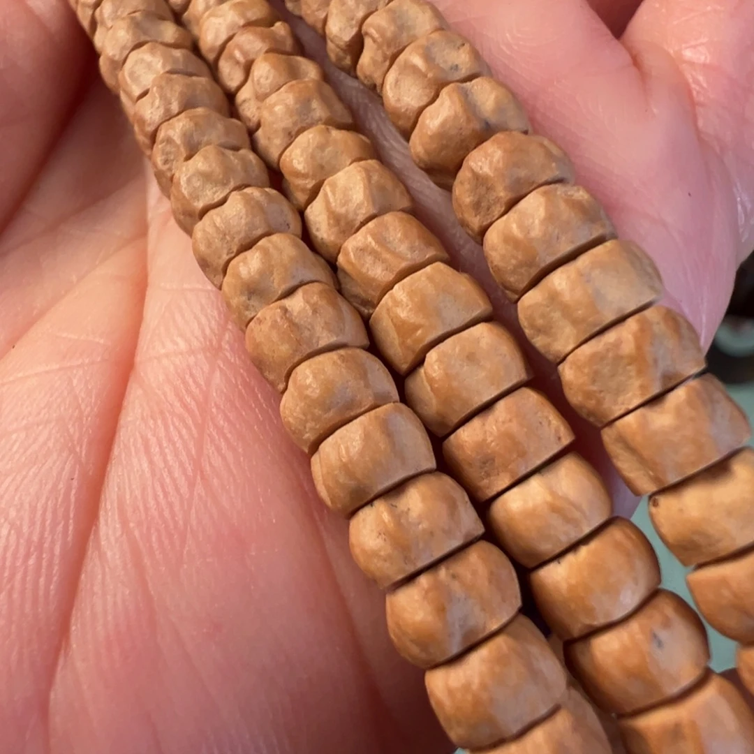 柏香籽/百香籽吊坠C818