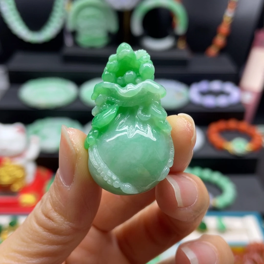 翡翠未镶嵌颈饰翡翠钱袋子