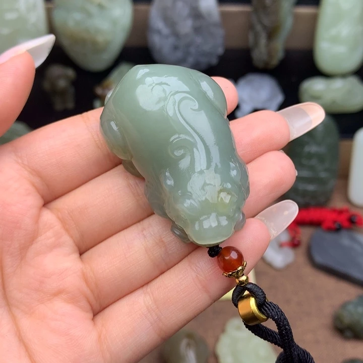 和田玉未镶嵌挂件