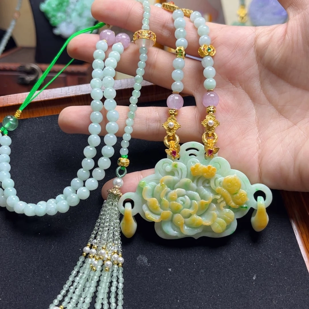 颈饰未镶嵌翡翠如意锁