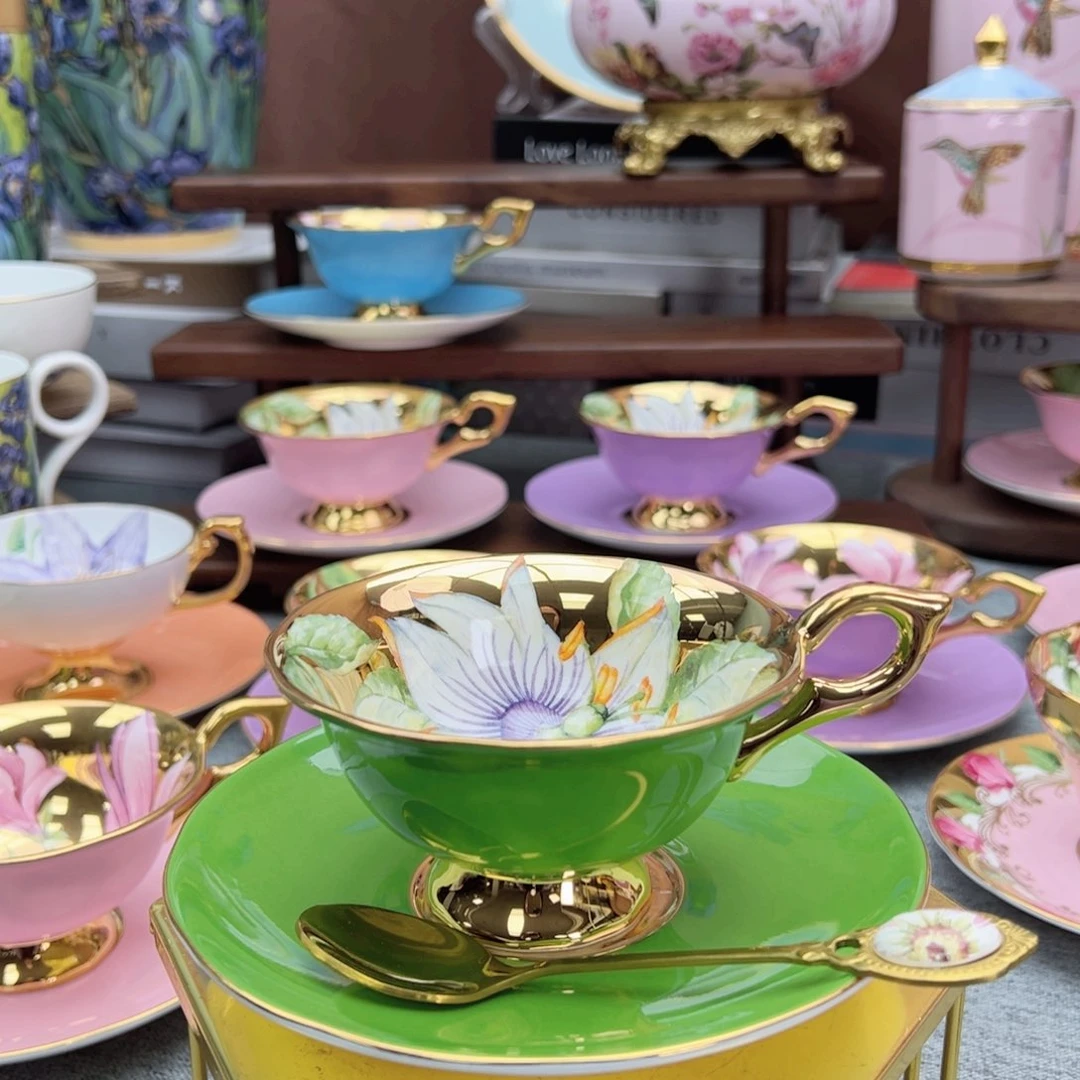 自然写生绿釉西番莲杯碟礼盒装