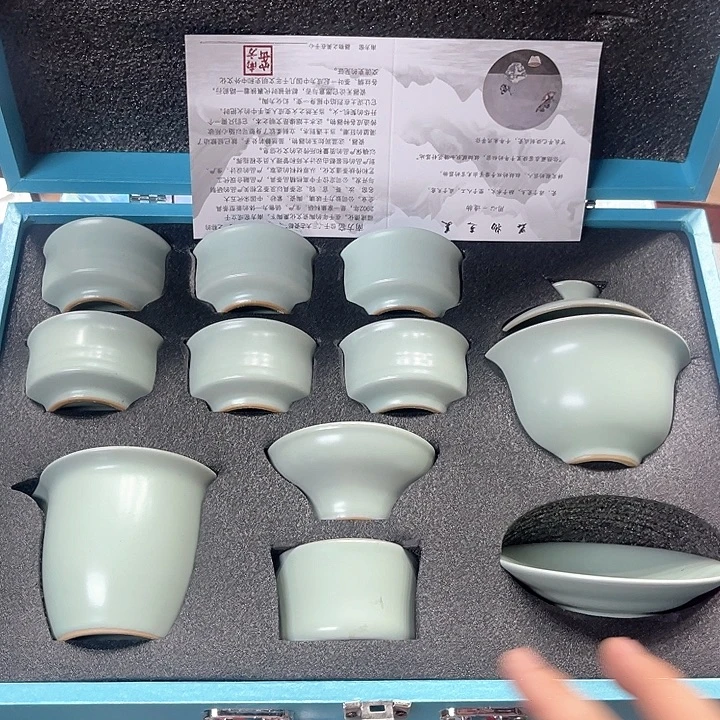 孤品茶具套装等。