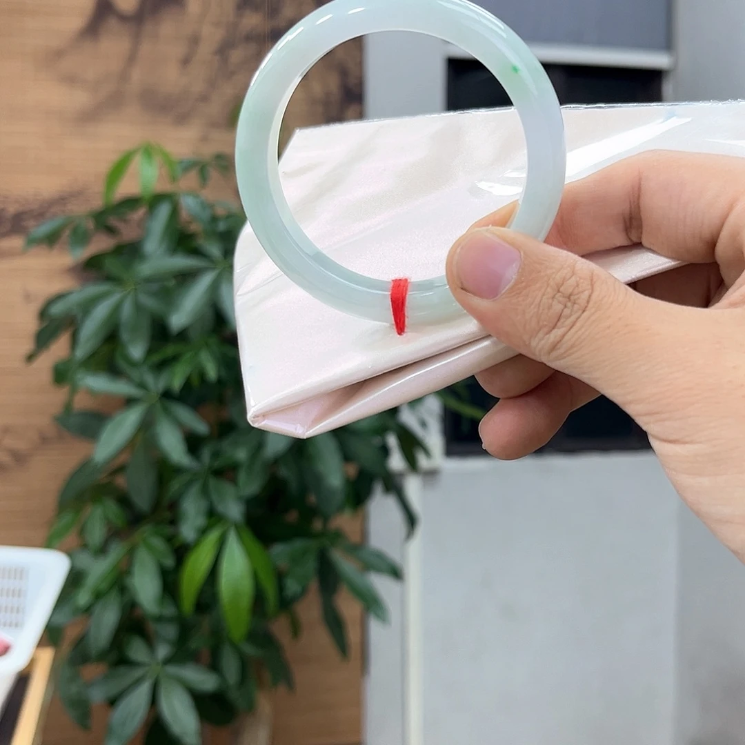 翡翠未镶嵌手镯翡翠