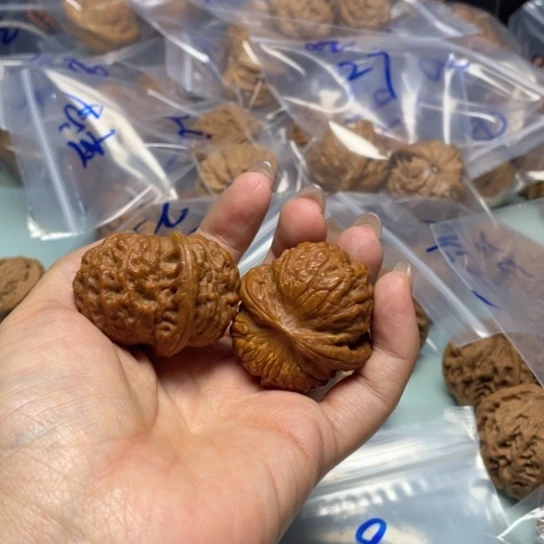 新***杰吊坠文玩核桃血麒麟29