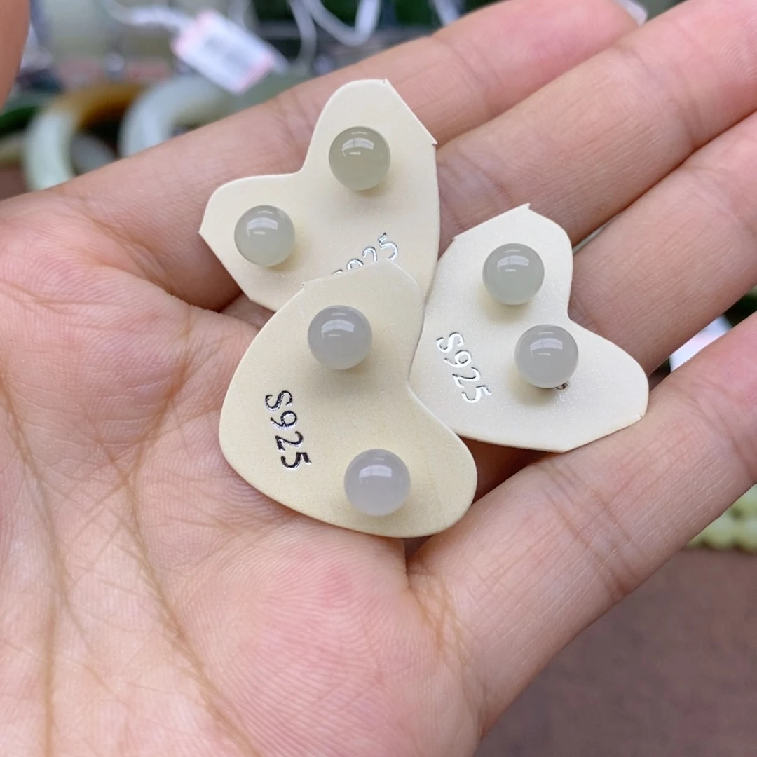 和田玉银S925镶嵌耳钉