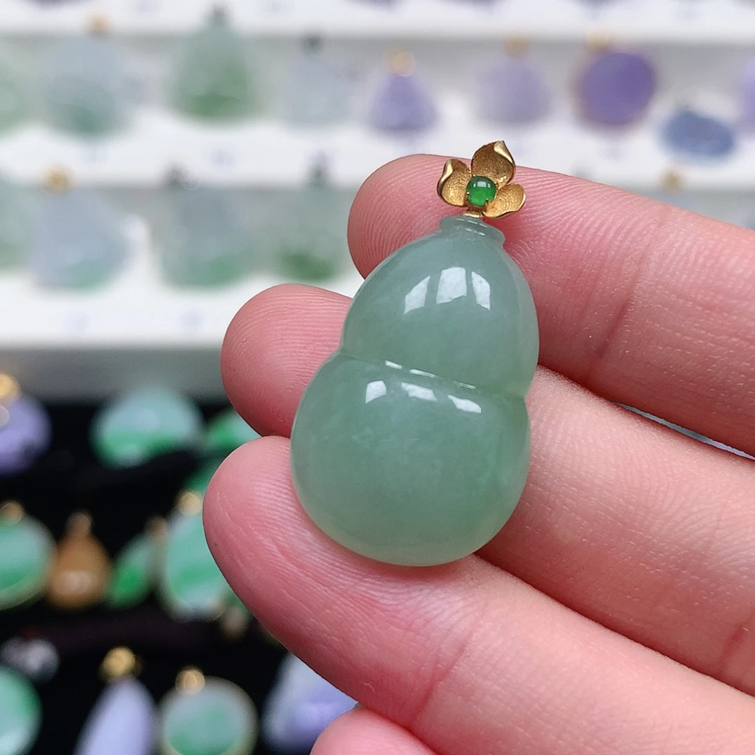 颈饰18K金镶嵌翡翠翡翠吊坠
