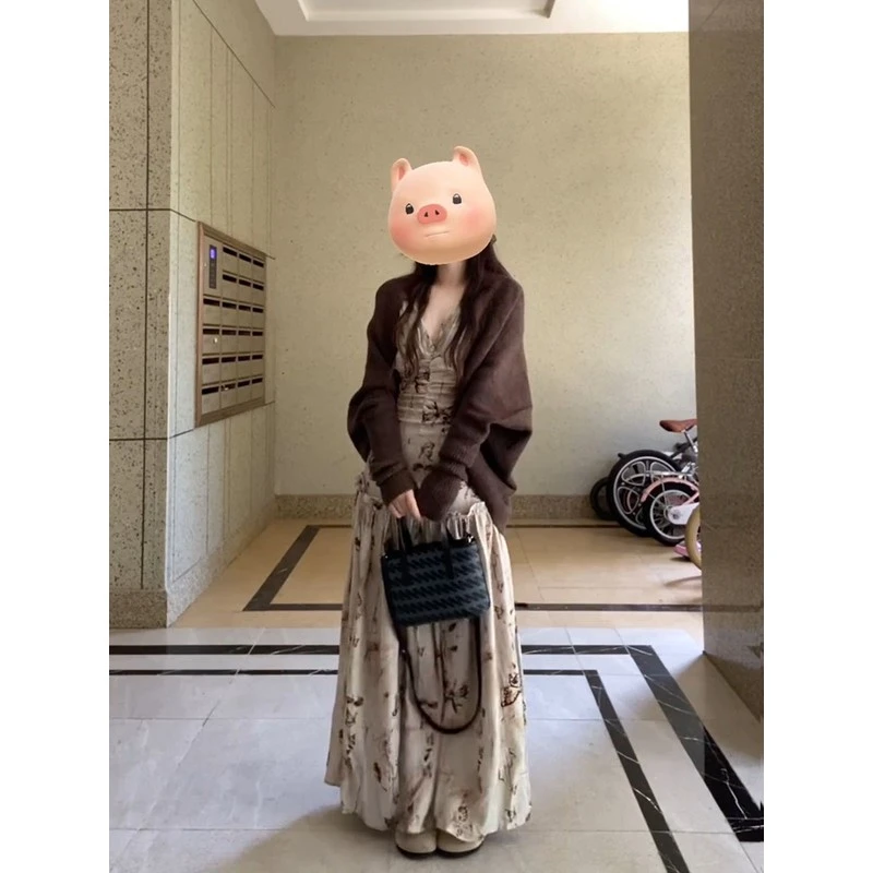 KENI/ 大码法式纯欲慵懒感针织外套女秋微胖mm蝴蝶V领印花吊带裙