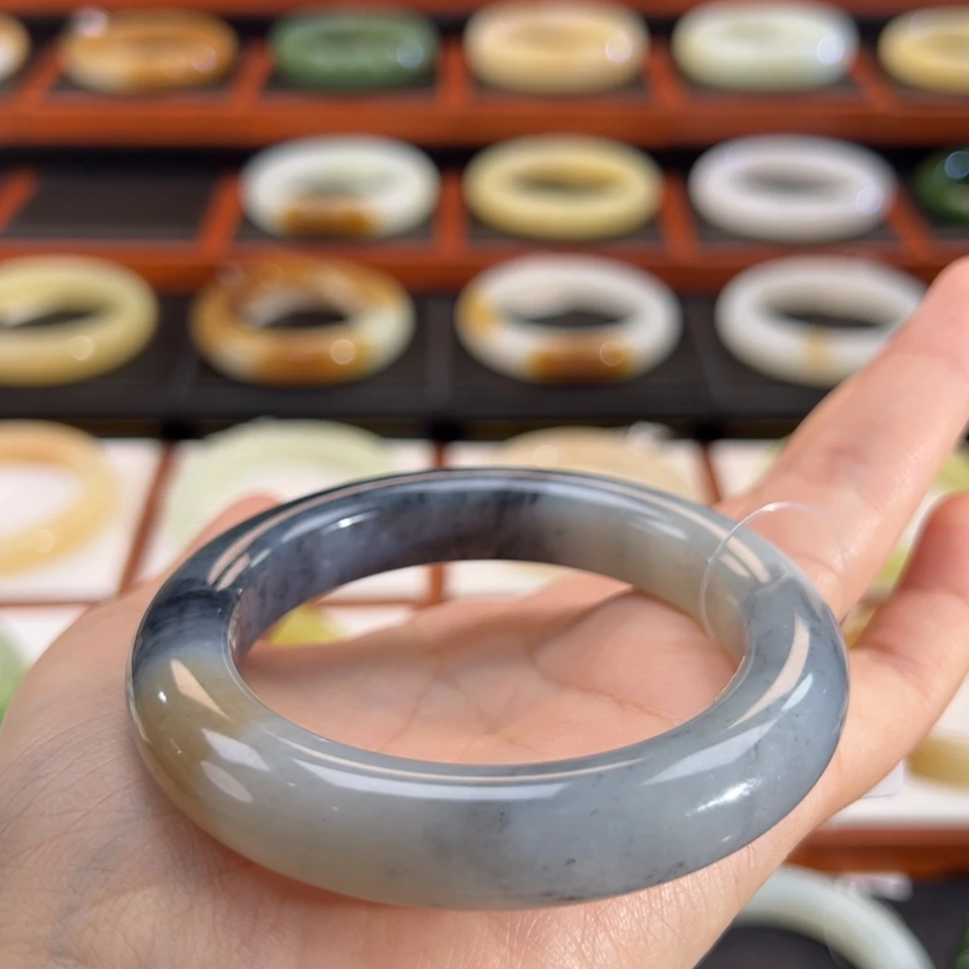 和田玉（墨玉）未镶嵌手镯楼兰糖青花