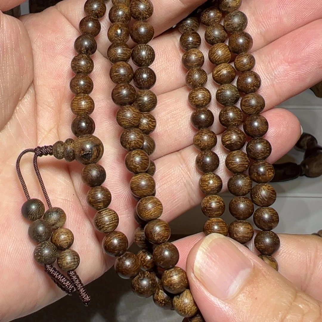 沉香碎屑沉香越南红土