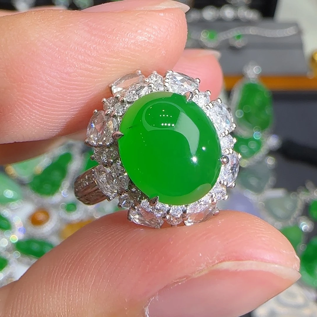 18K金镶嵌戒指翡翠天然翡翠