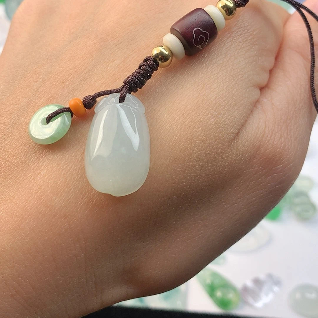 翡翠裸石福瓜手机挂