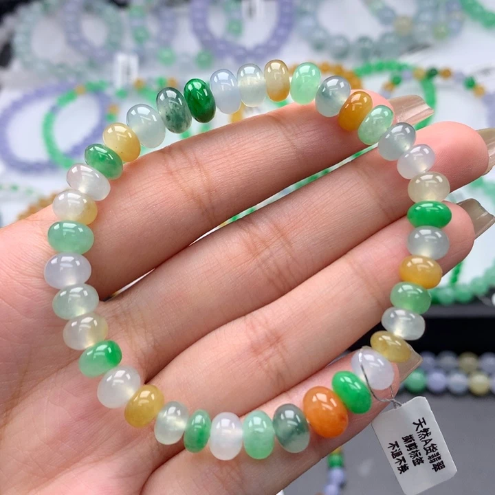 翡翠手镯未镶嵌翡翠