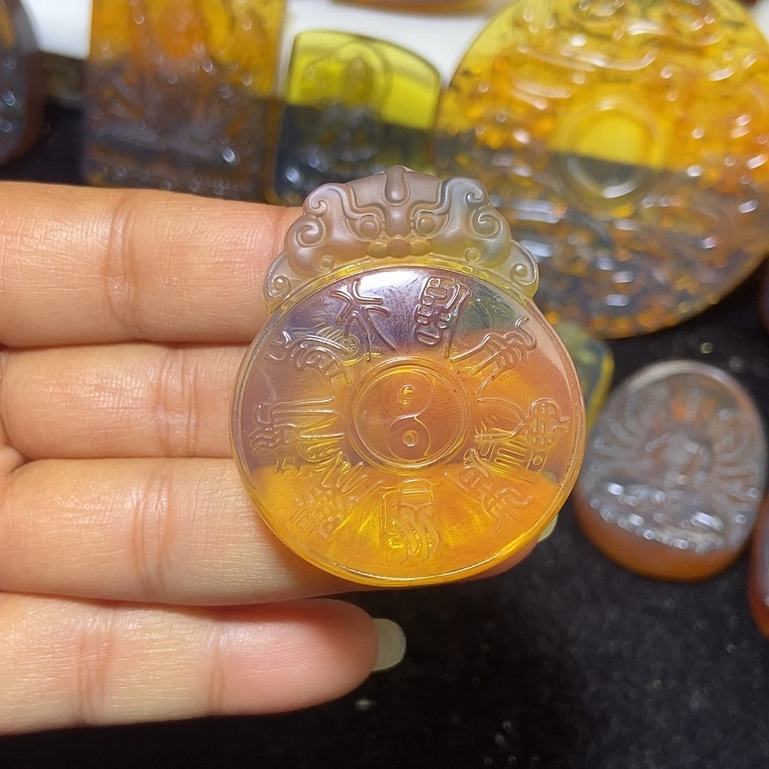 琥珀未镶嵌颈饰缅甸天然琥珀吊坠