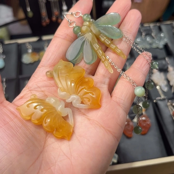 健***丽蛇纹石玉银S925镶嵌耳饰