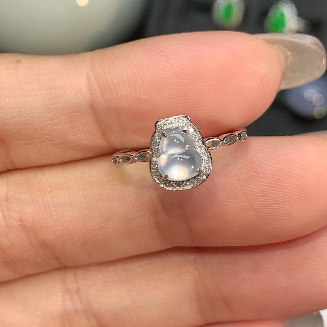 翡翠18K金镶嵌戒指