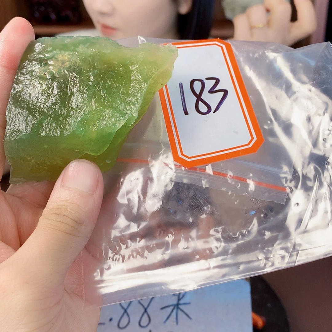 蛇纹石玉蛇纹石玉未镶嵌
