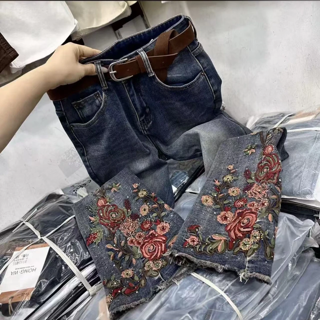 5567加绒新款刺绣烫钻微喇牛仔裤（无腰带）