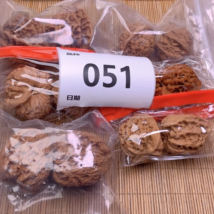 文玩核桃把件51号6对