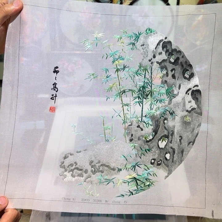 刺绣刺绣工艺精湛