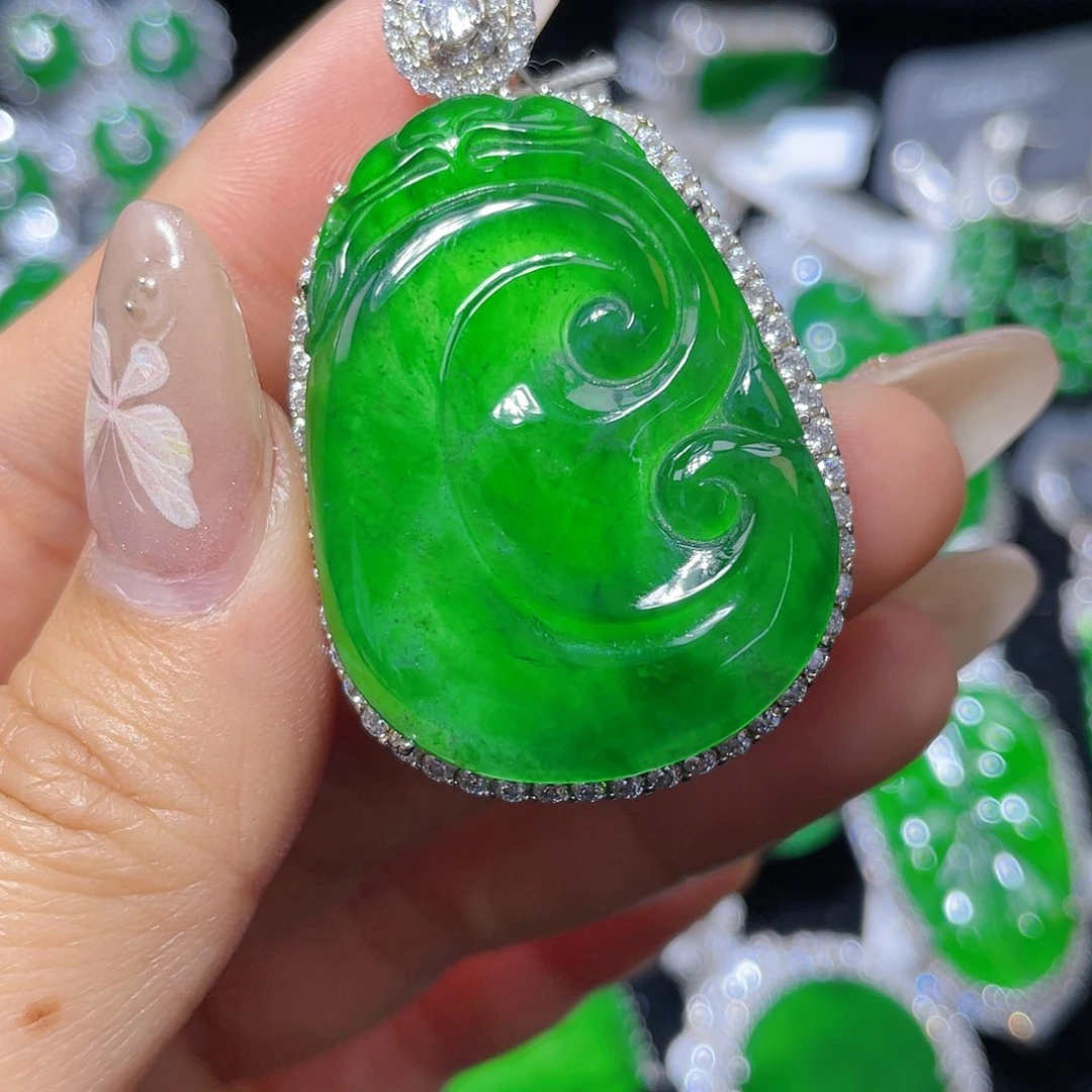 翡翠颈饰银S925镶嵌翡翠