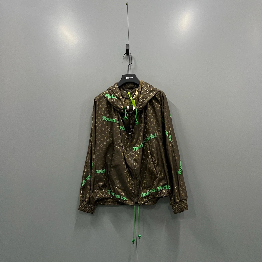 未使用 LouisVuitton/路易威登 金棕色老花满印连帽外套 608311