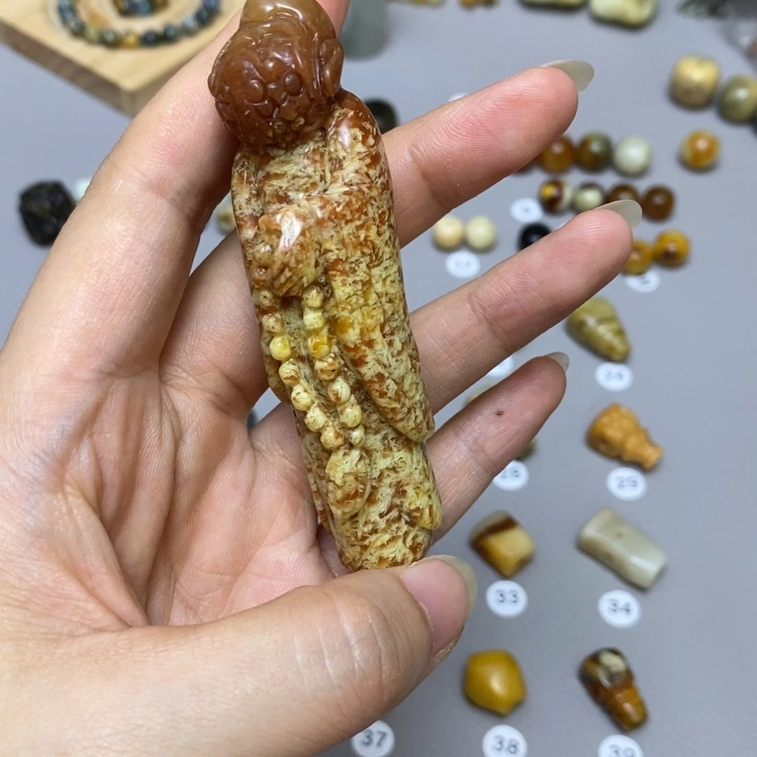 蛇纹石玉合金配饰刘*团