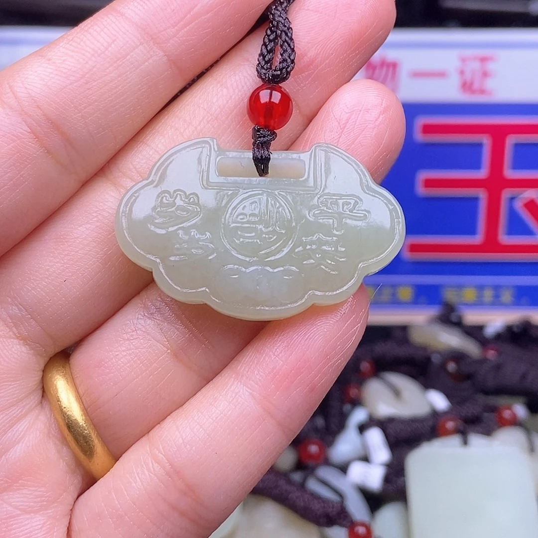 颈饰未镶嵌和田玉