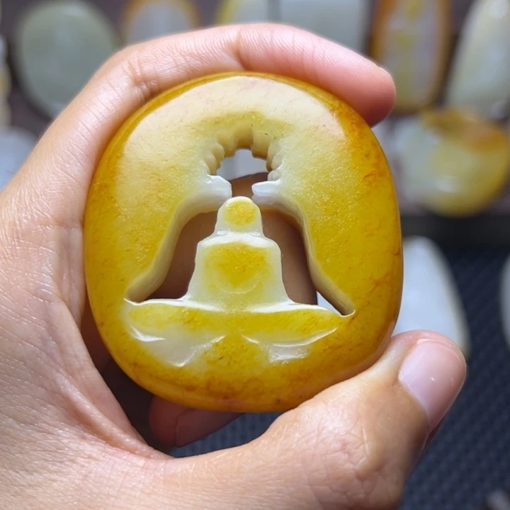 和田玉未镶嵌颈饰