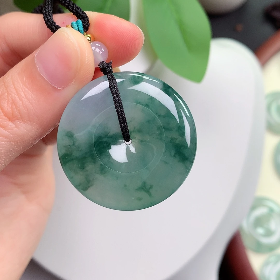 翡翠未镶嵌颈饰平安扣 33.3-5.8mm