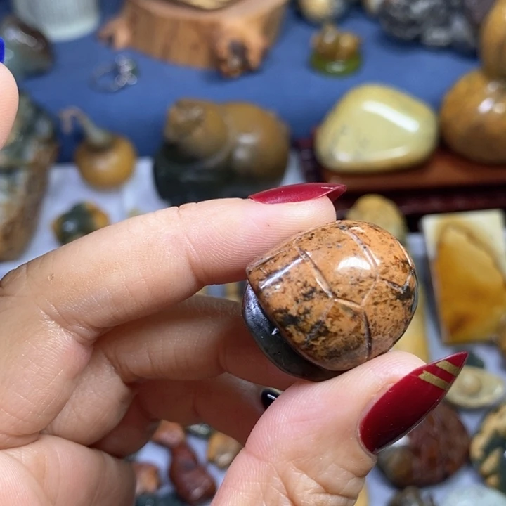 岫岩河磨玉（透闪石质玉）富甲未镶嵌