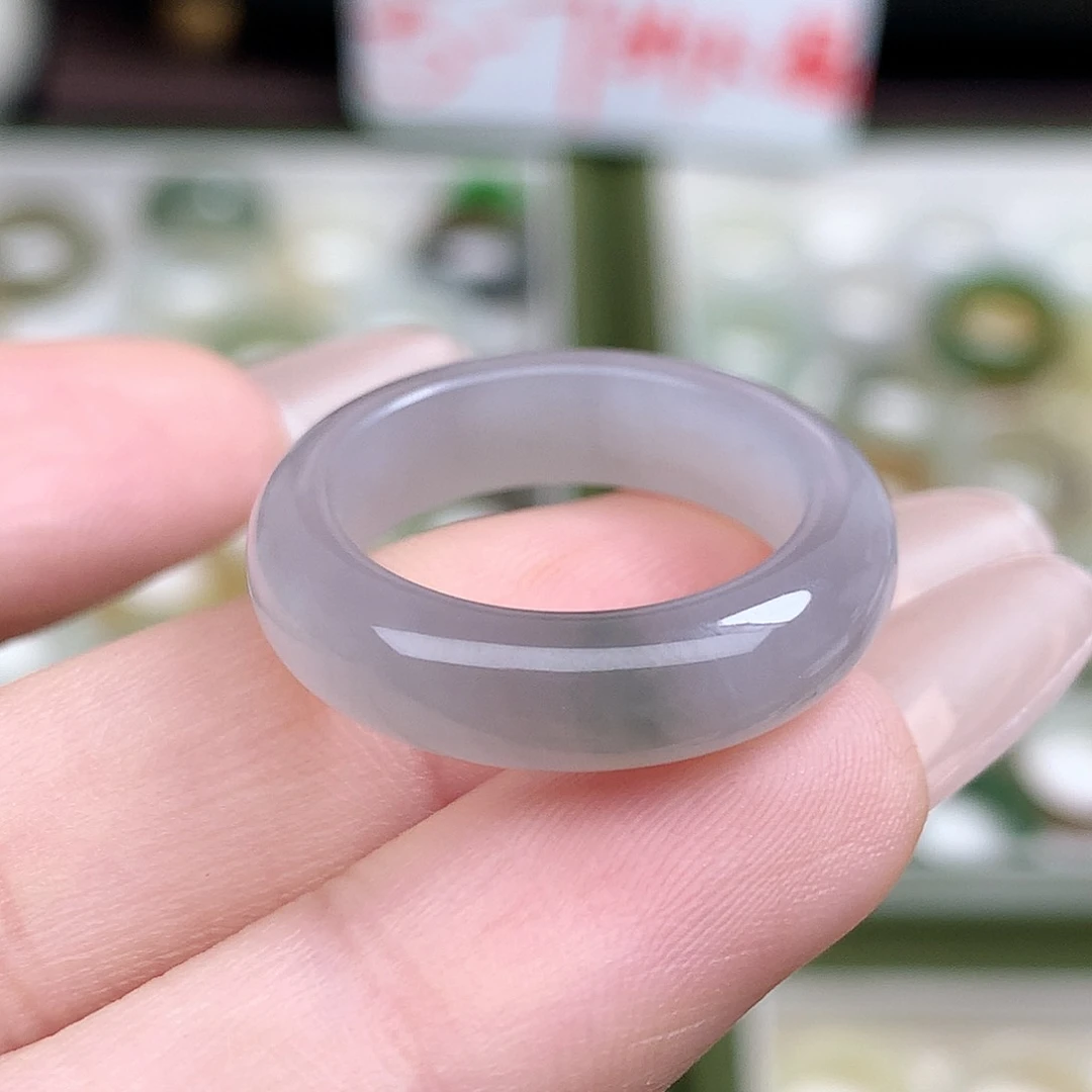 未镶嵌戒指和田玉