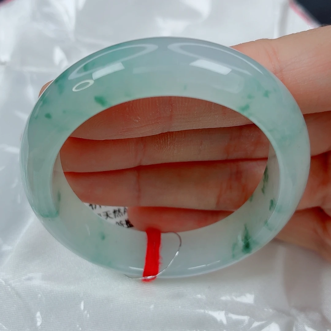 翡翠未镶嵌手镯53.3贵妃，糯冰起胶，清秀灵动小飘花，037
