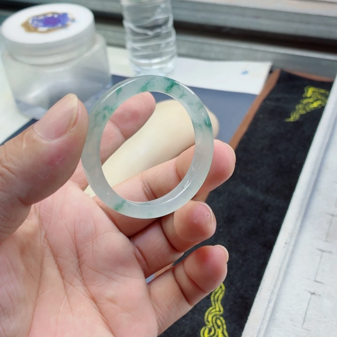 定制翡翠未镶嵌挂件