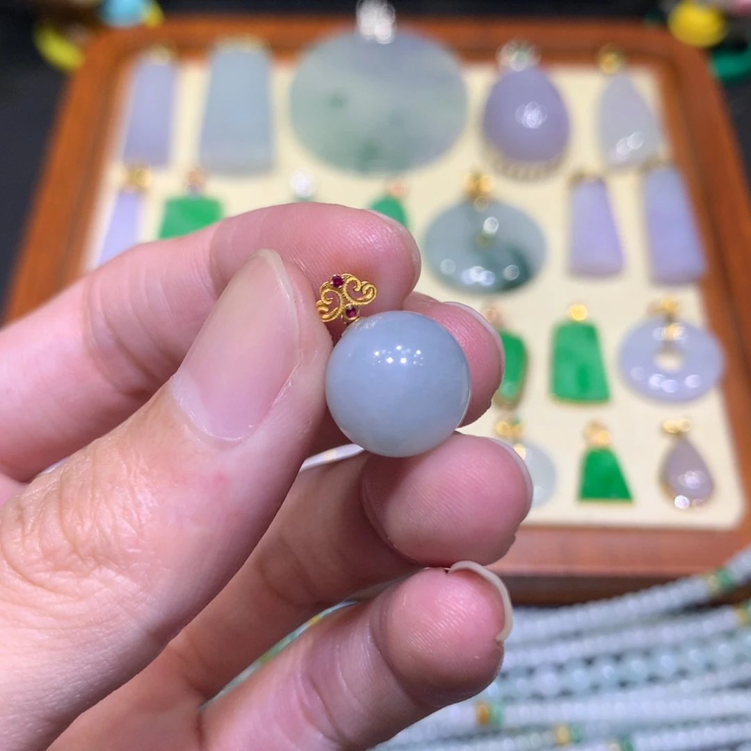 吊坠(不含链)18K金镶嵌翡翠