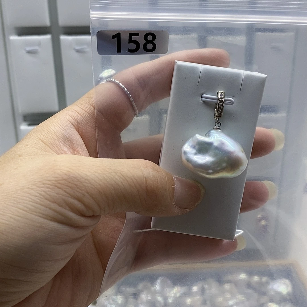 淡水珍珠合金颈饰