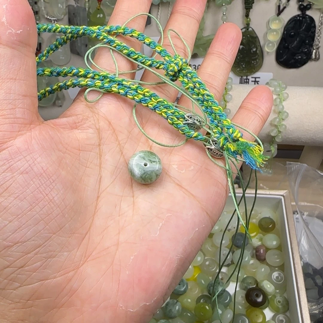 蛇纹石玉饰品未镶嵌桔*.