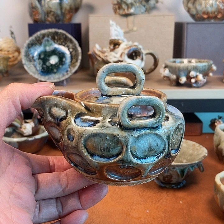 瓷片我们的确是一个人的