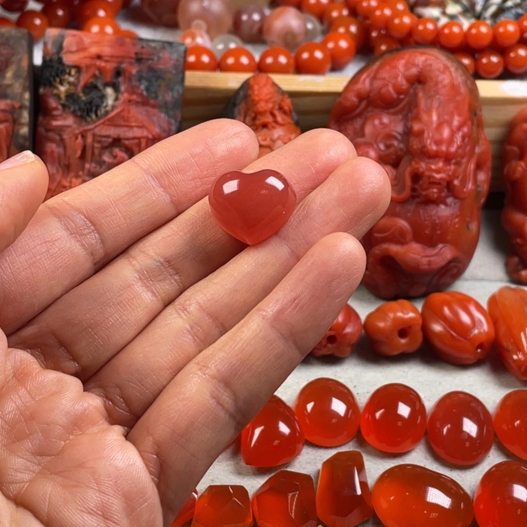 南红玛瑙天然原矿冰粉爱心戒面未镶嵌平****v